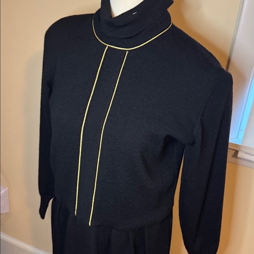 Ciao LTD 100% wool long black dress gold accents size 8 women’s vintage - Picture 3 of 6